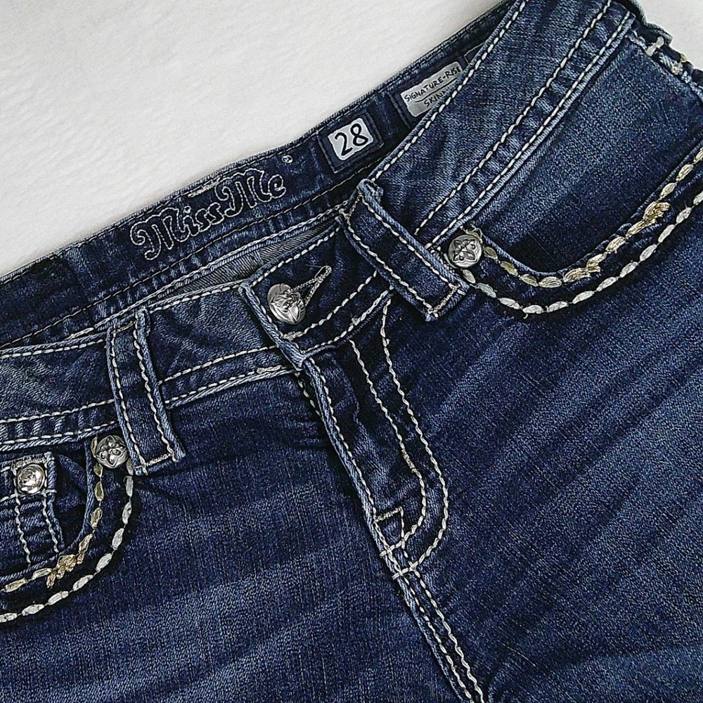 Miss Me Signature Rise Skinny Jeans 28 Medium Wash Embroidered Rhinestone